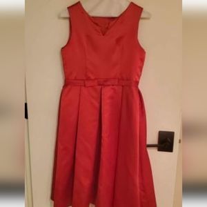 Junior's A-Line Scoop Neck Knee-Length Satin Junior Bridesmaid Dress w/bow